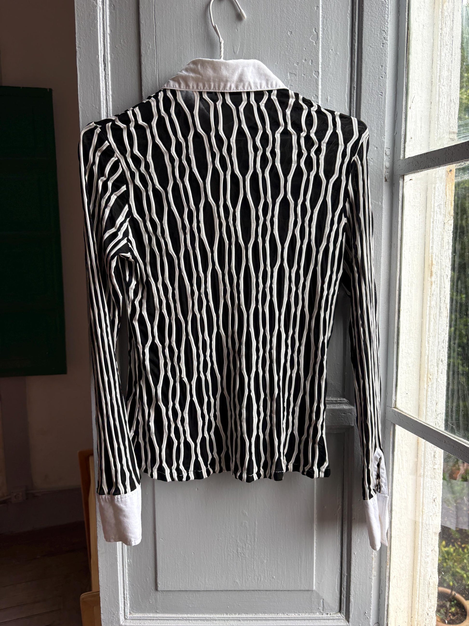 Vintage Black and White Y2K Button-Up Blouse — additional view 9