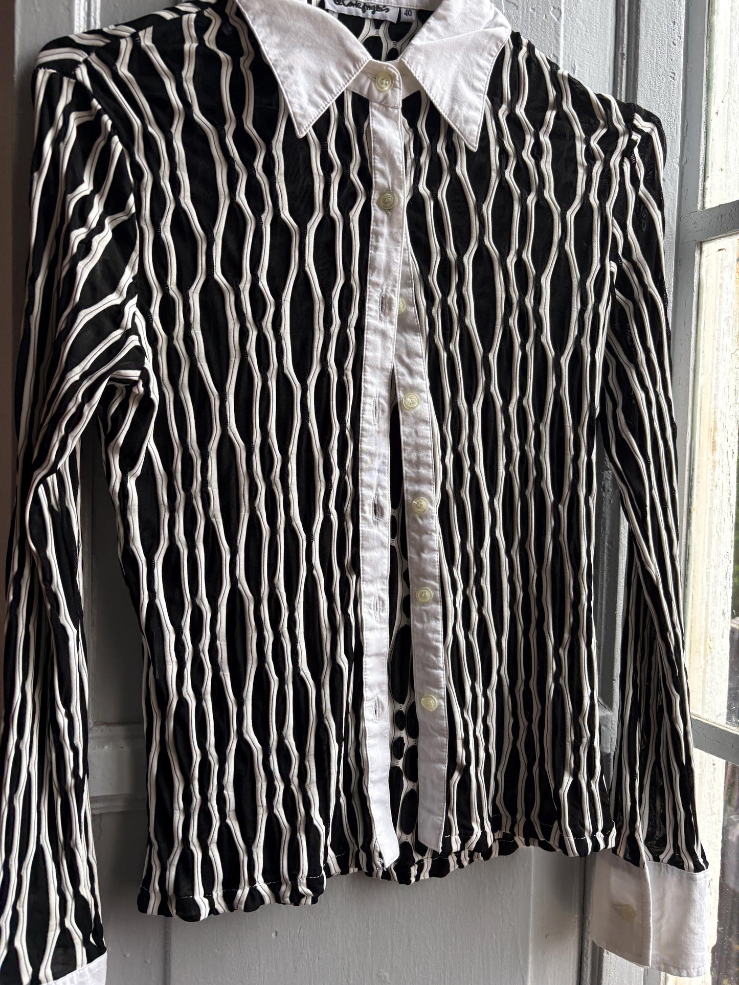 Vintage Black and White Y2K Button-Up Blouse — additional view 10
