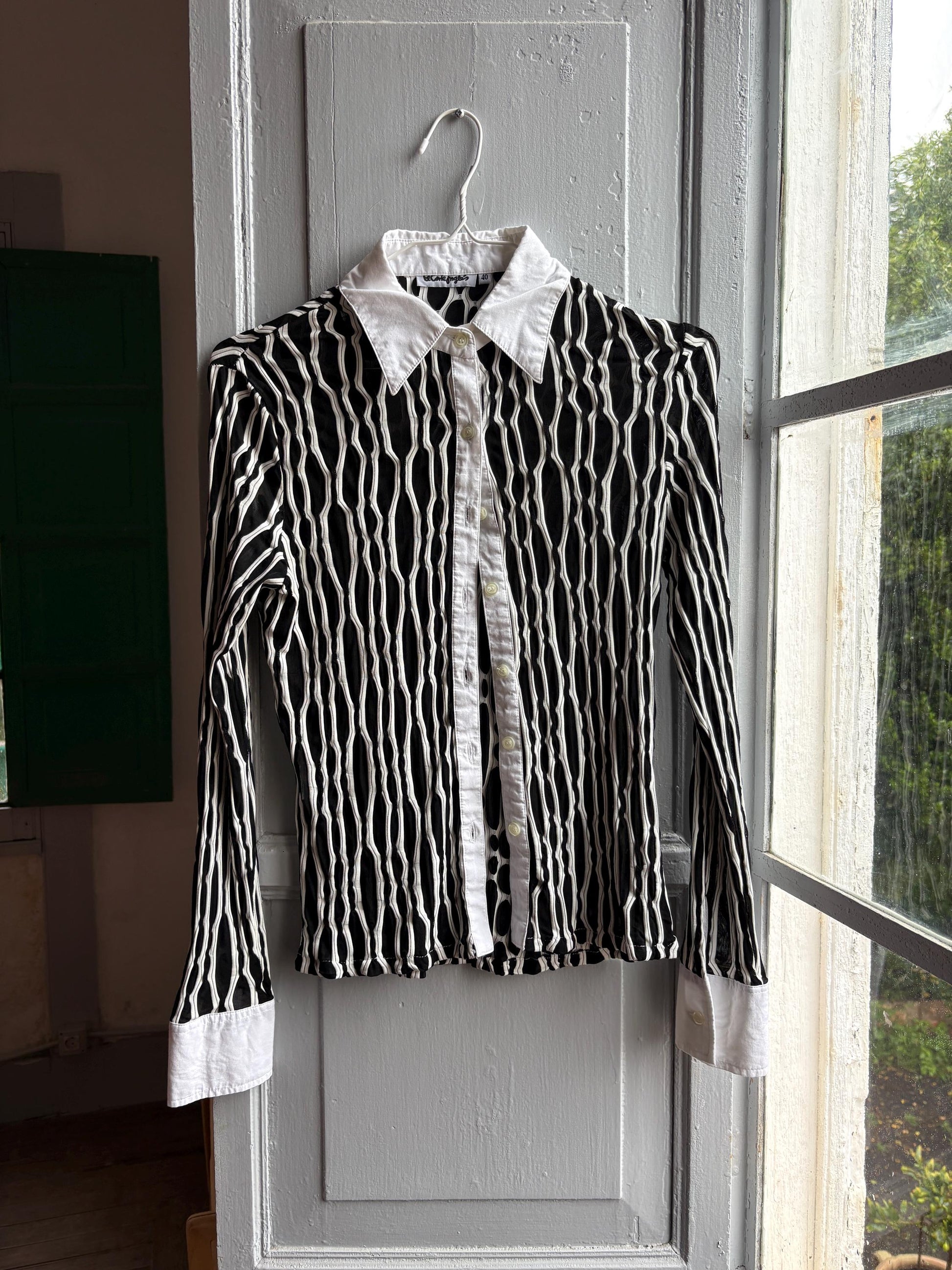 Vintage Black and White Y2K Button-Up Blouse — additional view 7