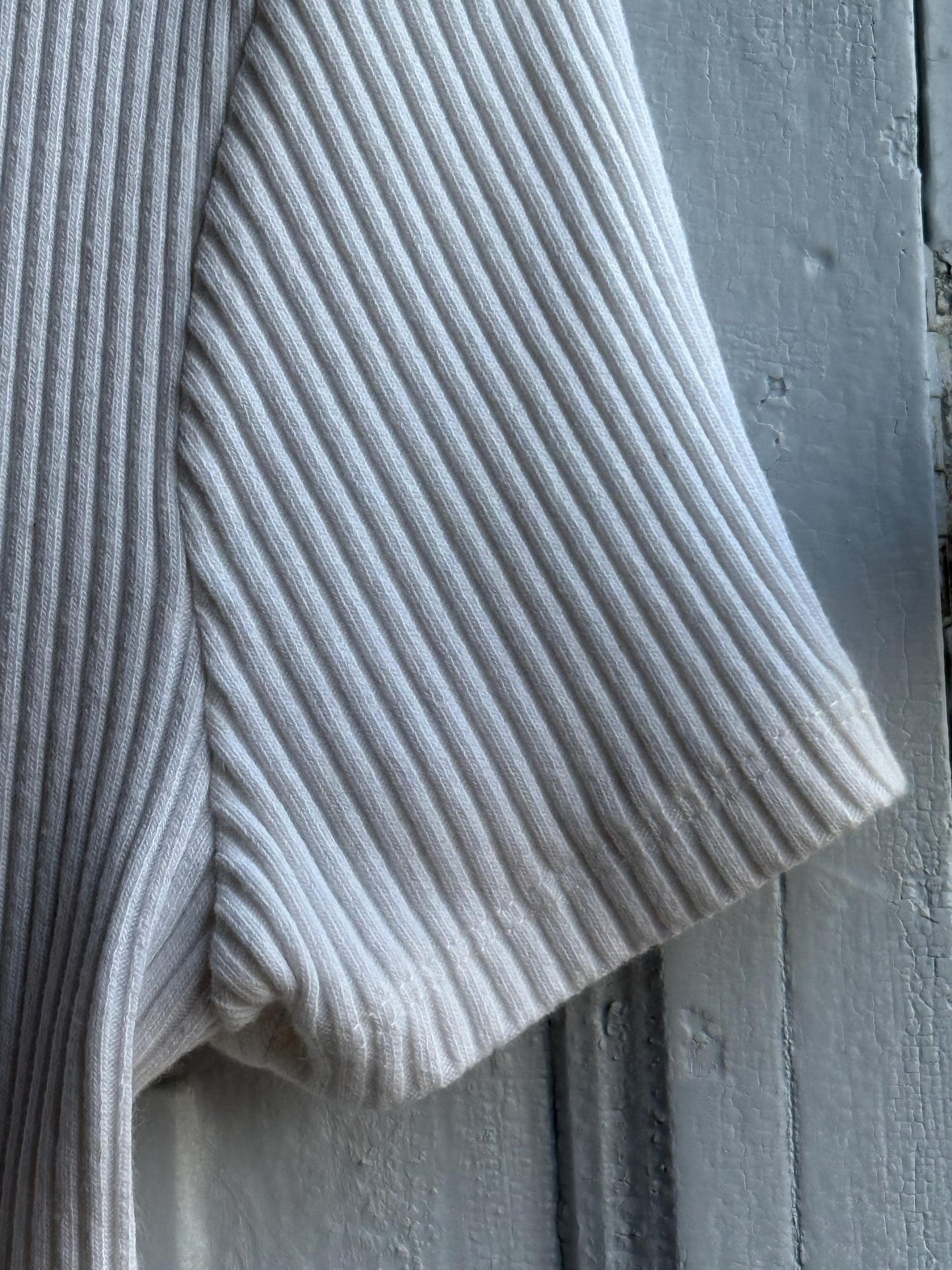 Levi's White Cotton Crop Top — additional view 7