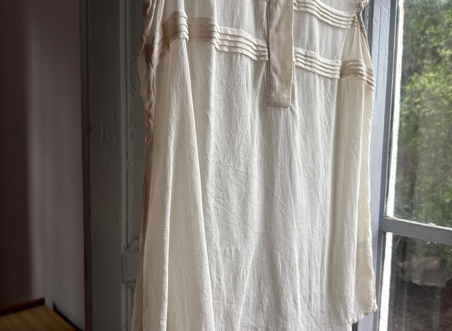Vintage Off-White Silk Scoop Neck Top — additional view 5
