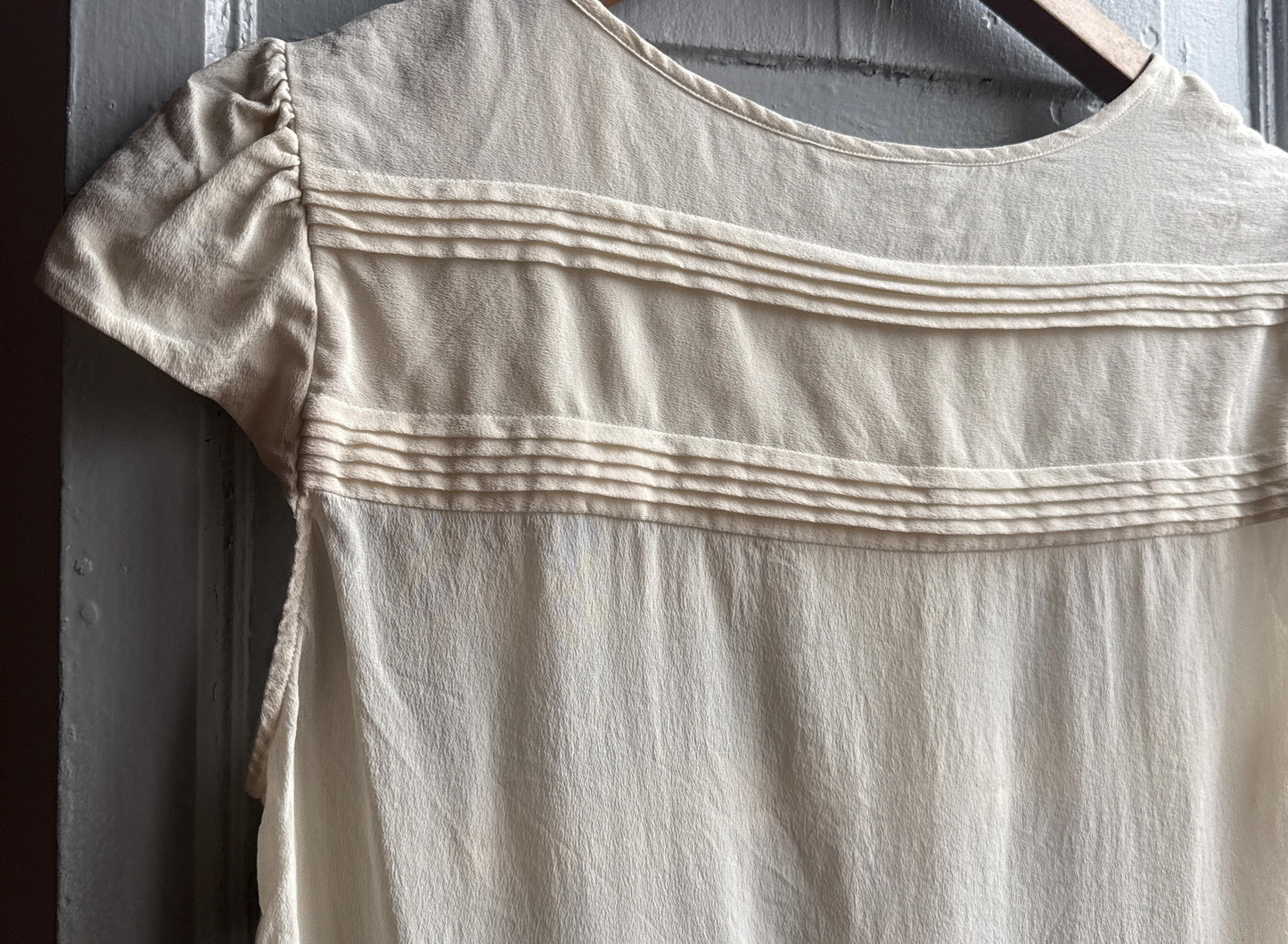 Vintage Off-White Silk Scoop Neck Top — additional view 10