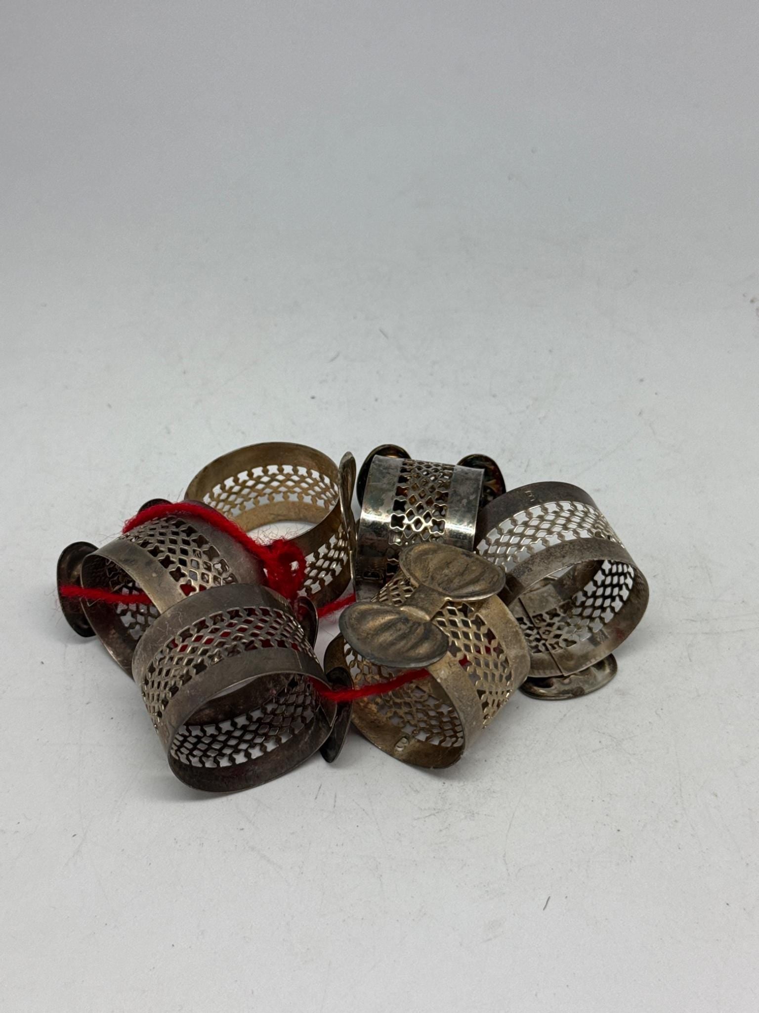 Elegant Vintage Silver Bow Napkin Rings Set — additional view 5