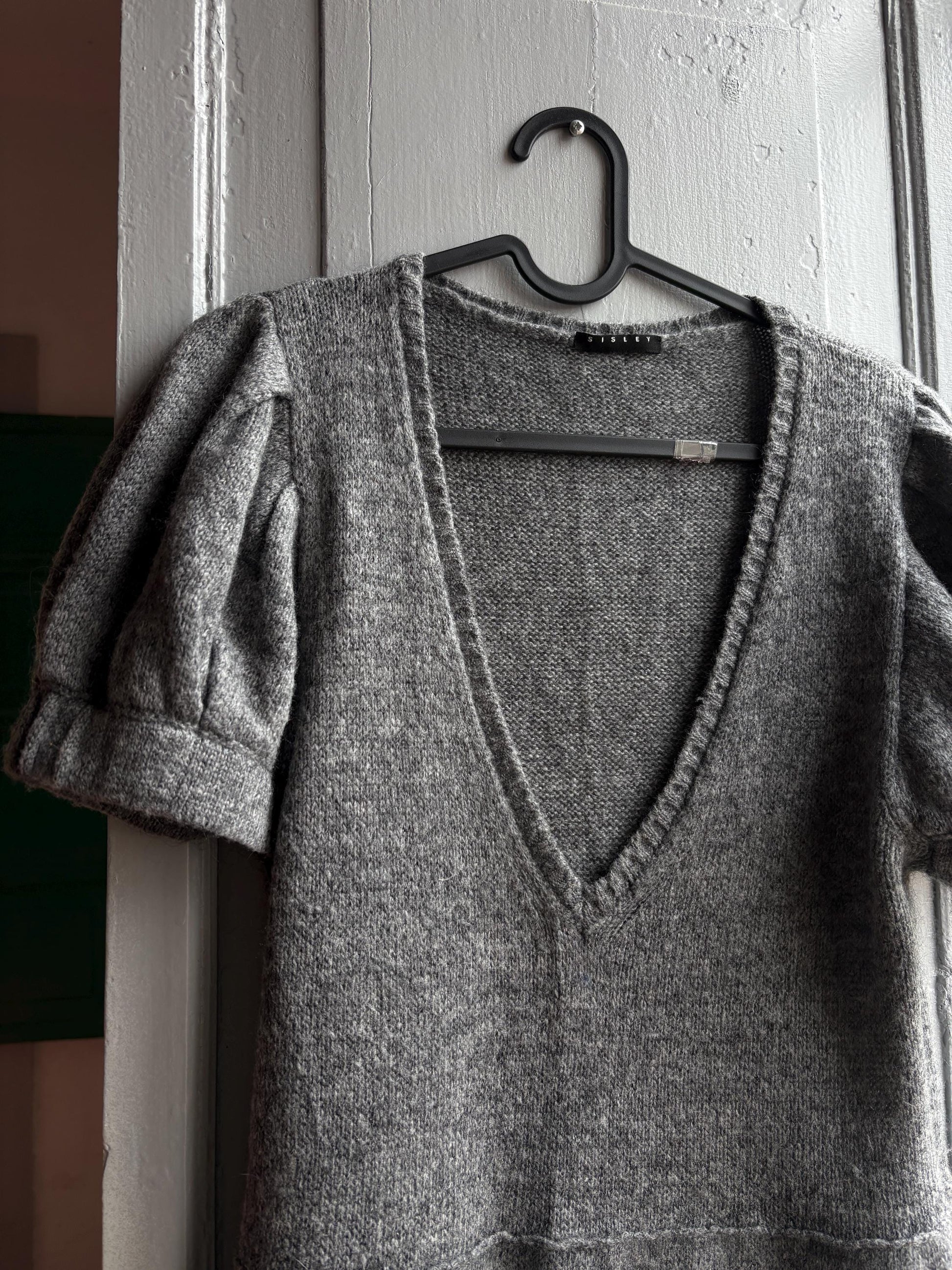 Luxe grey knitted wool dress with v neck, Soft midi winter dress, Secondhand sustainable woman fashion