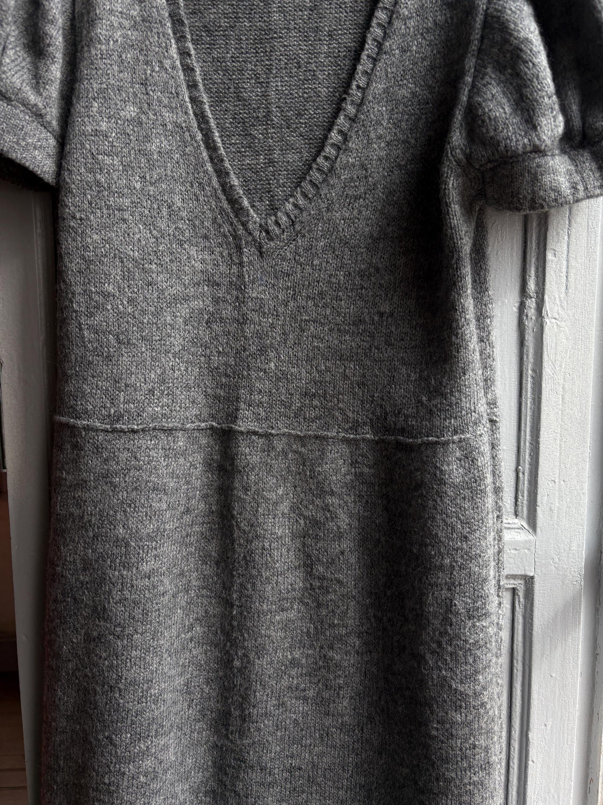 Luxe grey knitted wool dress with v neck, Soft midi winter dress, Secondhand sustainable woman fashion
