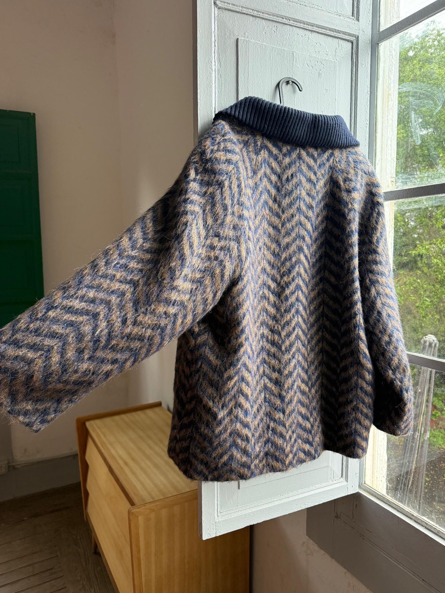 Blue Les Copains blue wool winter coat, made in Italy, ribbed collar, vintage style, casual wear