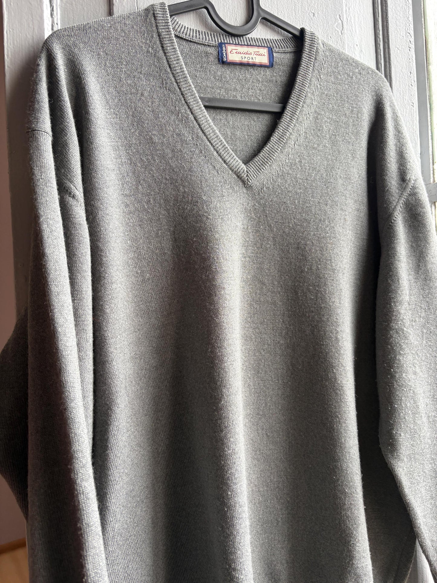 Vintage Grey V-Neck Wool Blend Sweater — additional view 10