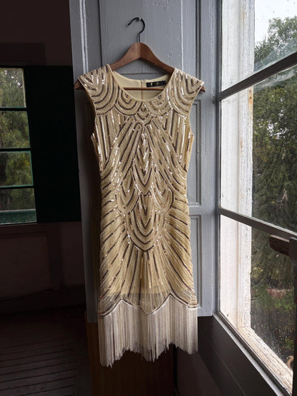 Cream white 20s inspired sequin dress, Art Deco style with fringe hem, cocktail party sparkly dress, New years eve outfit, size M