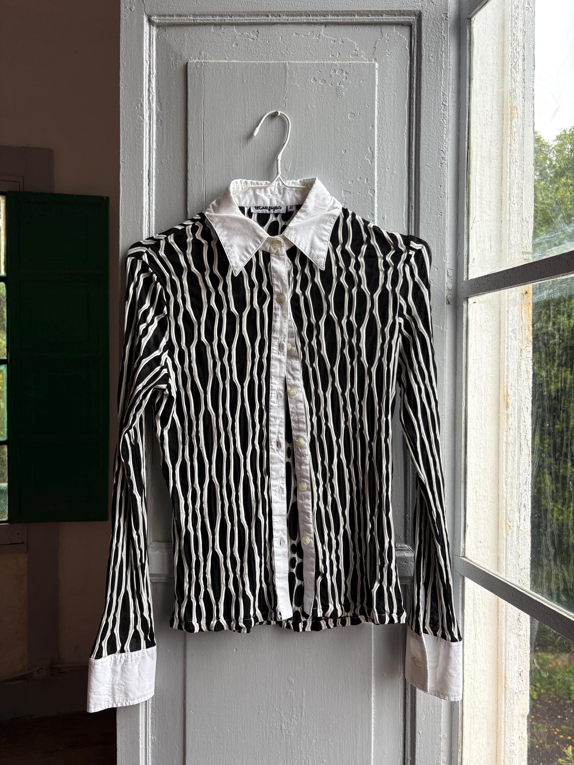 Vintage Black and White Y2K Button-Up Blouse — additional view 8