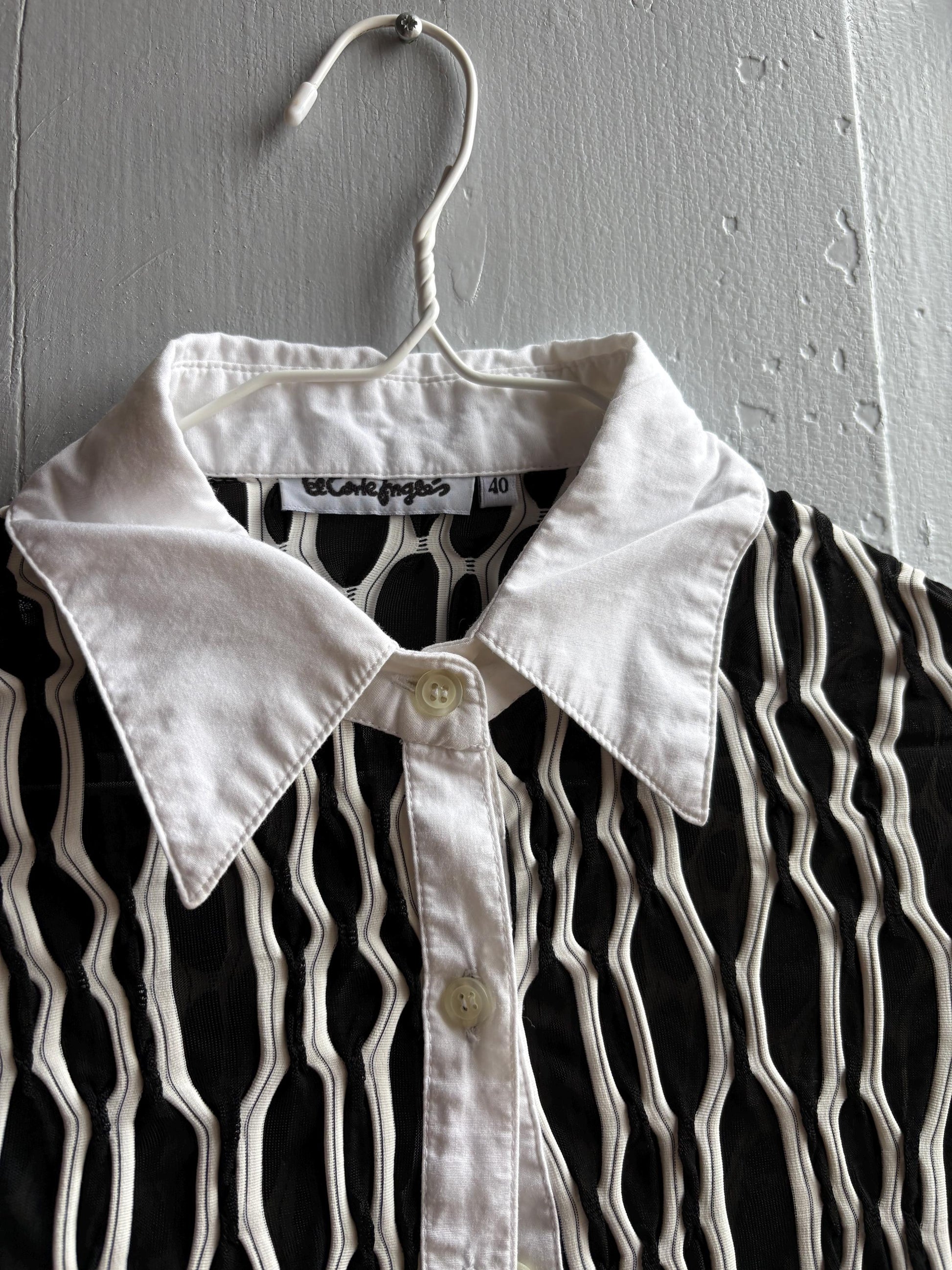 Vintage Black and White Y2K Button-Up Blouse — additional view 11