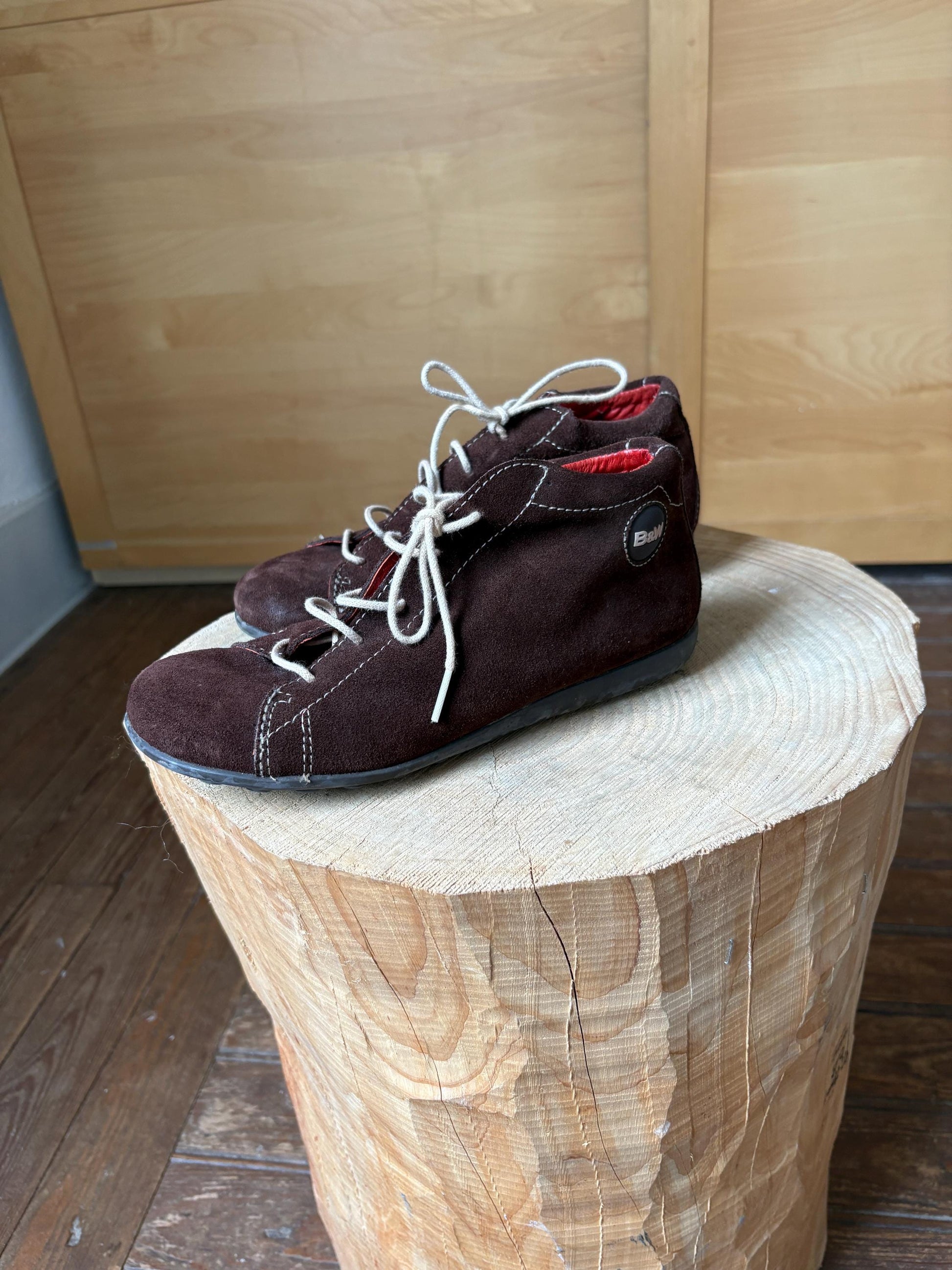 Vintage Brown Suede Lace-Up Sneakers — additional view 9