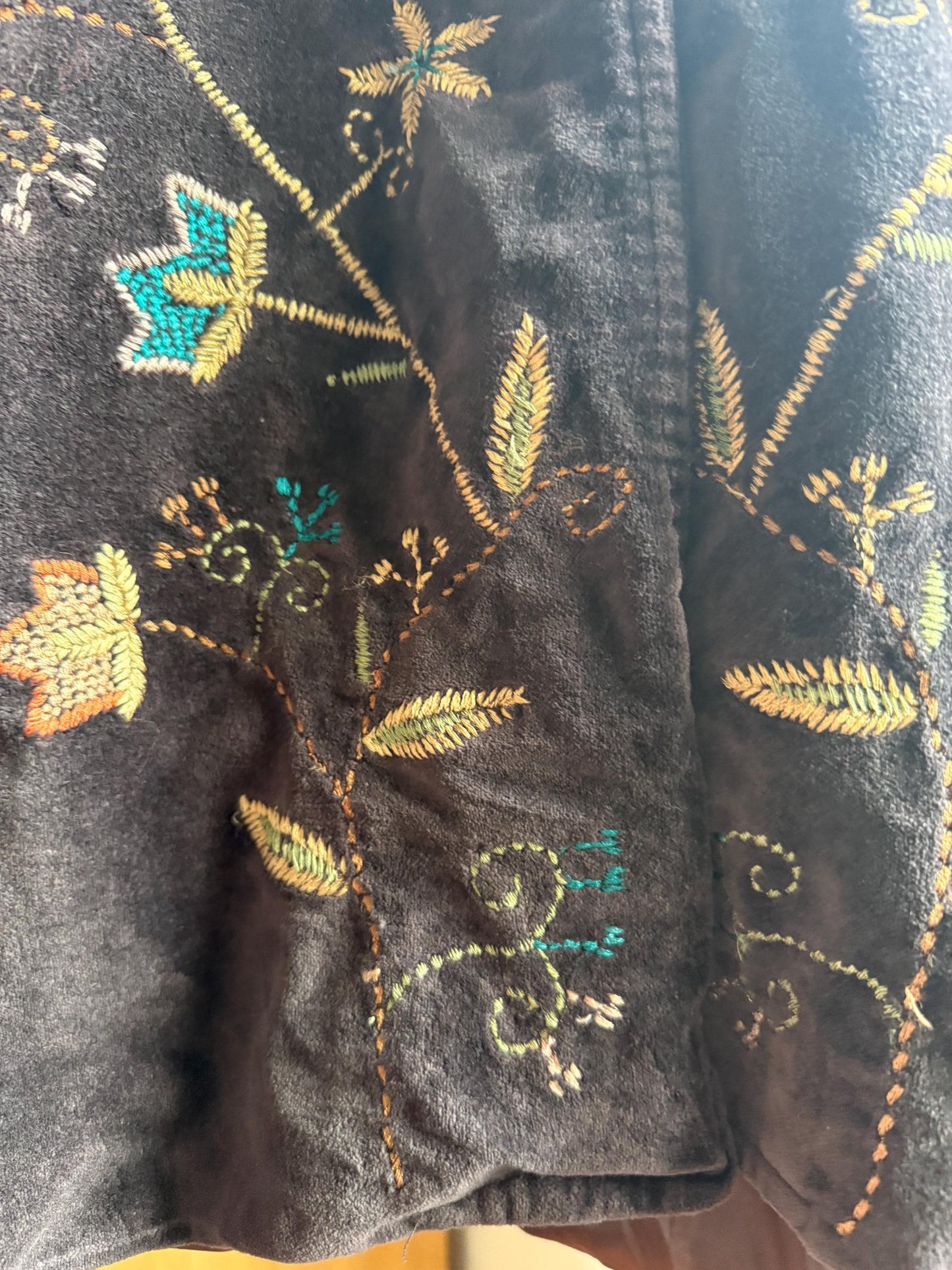 Bohemian Floral Velvet Midi Coat — additional view 8