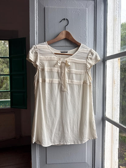 Vintage Off-White Silk Scoop Neck Top — detail