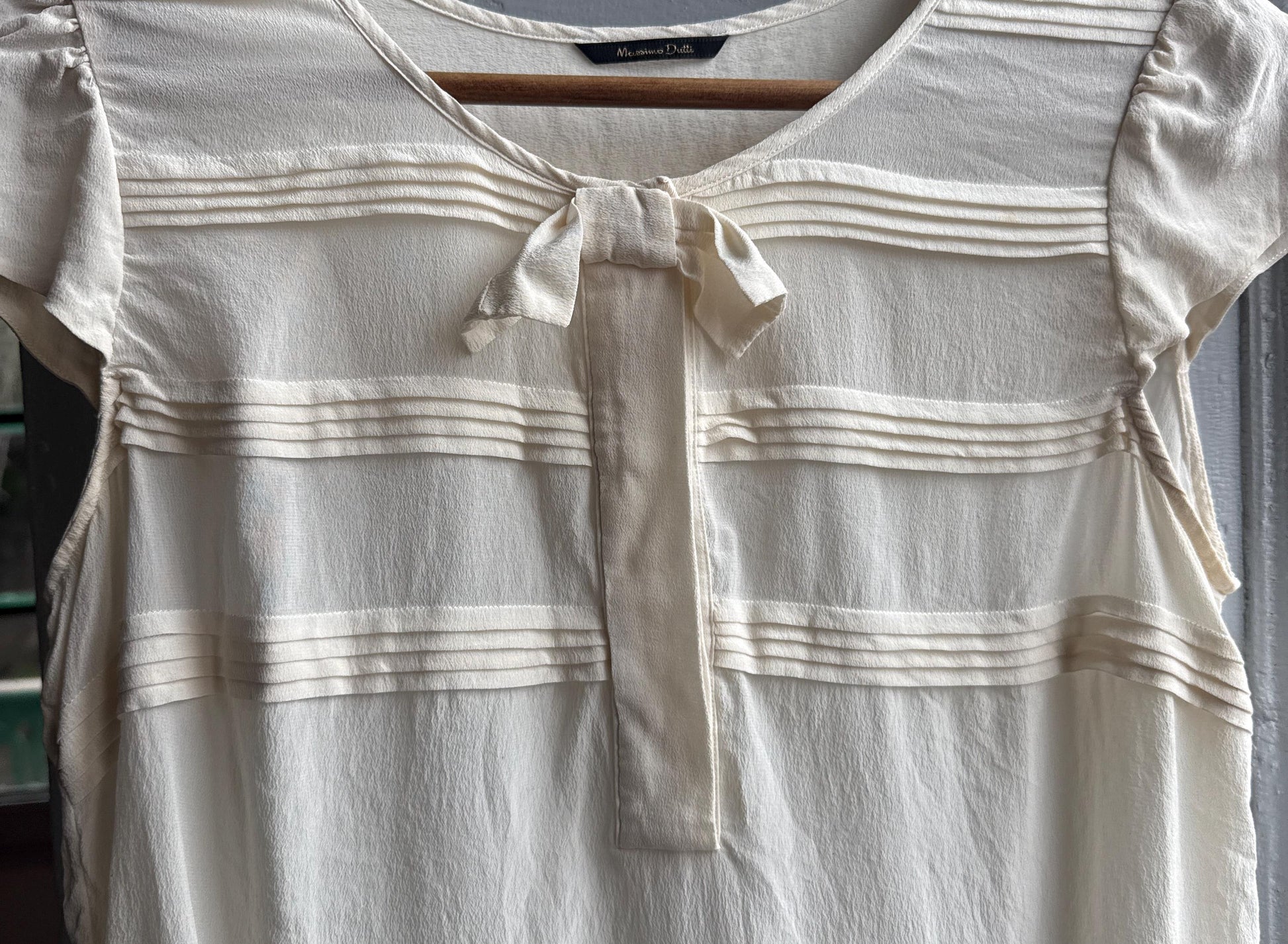 Vintage Off-White Silk Scoop Neck Top — additional view 8