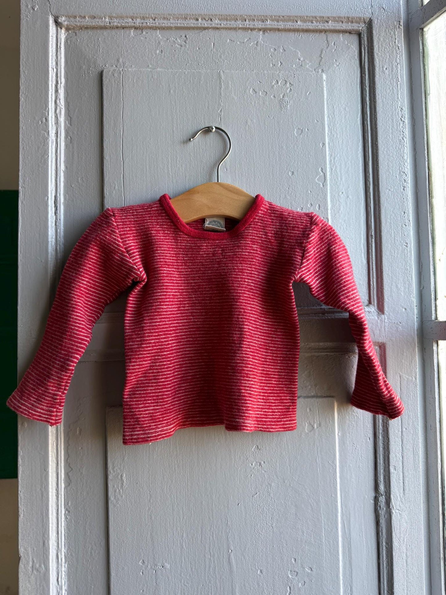 Organic Wool Baby Shirt - Red Stripes — detail