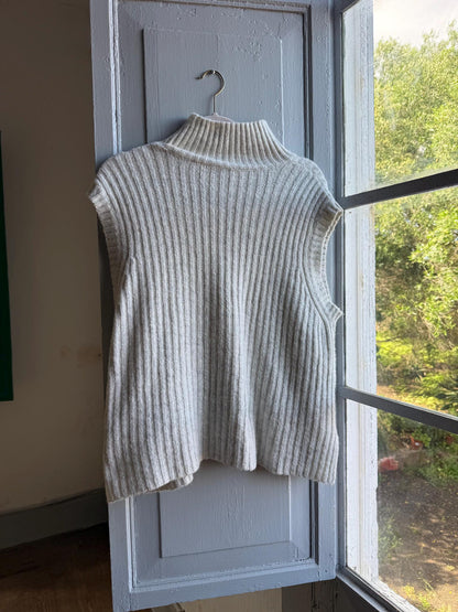 Sleeveless Knit Jumper, Alpaca Blend Cream Sweater Vest, Minimal Chic Womens knitwear, M - L