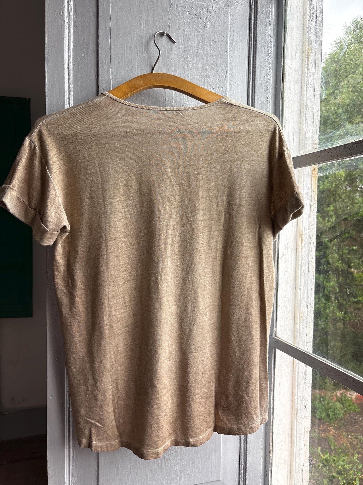 Luxe Adolfo Dominguez Linen Blend tan T Shirt, Women Minimalist Beige Taupe V Neck Relaxed Summer Top, Size S