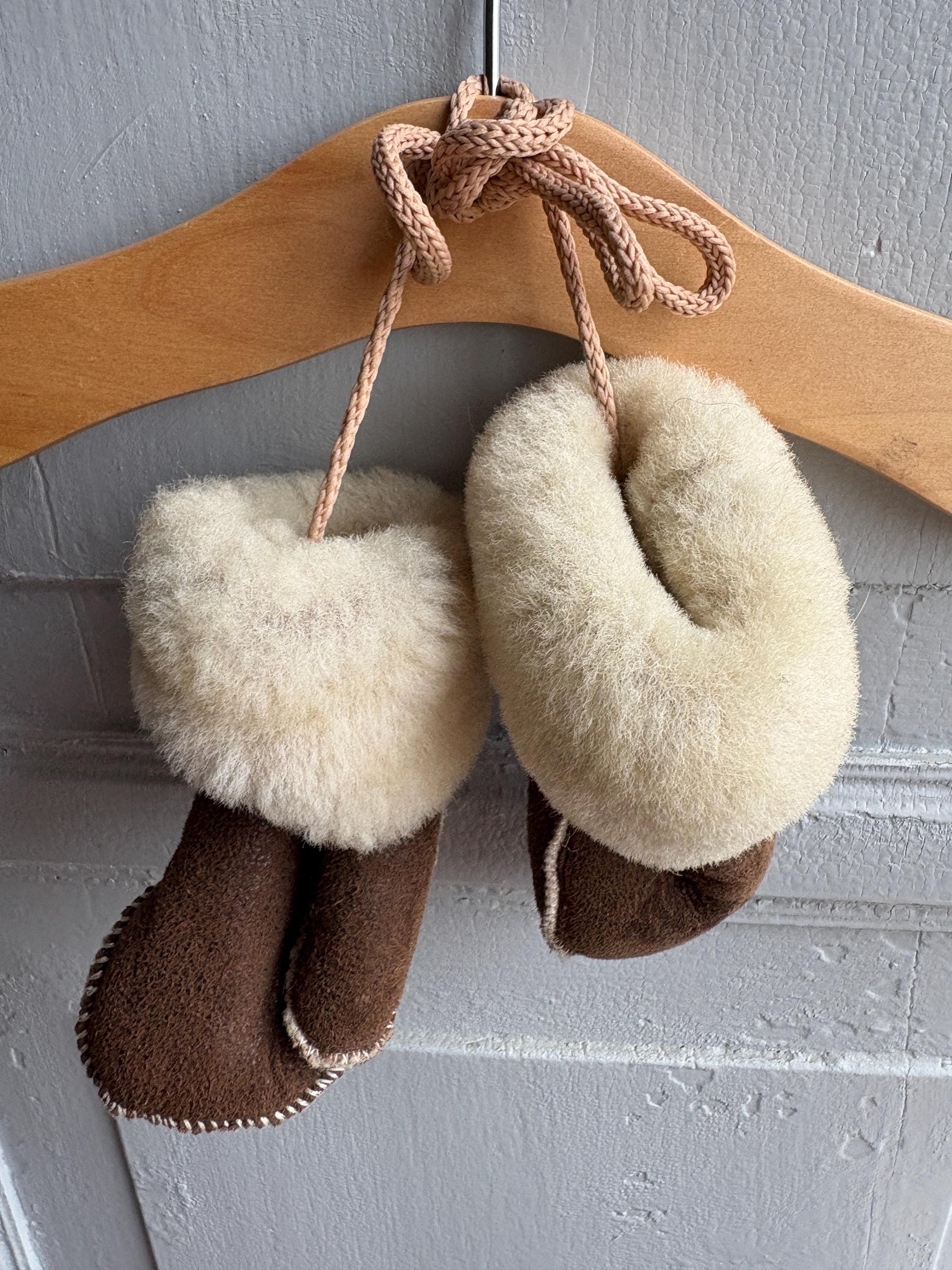 Wool Lined Baby Mittens for Toddlers — fabric close-up