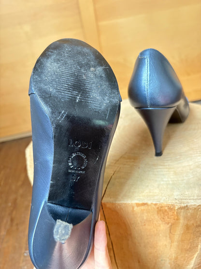 Lodi Blue Leather Peep Toe Heels — fabric close-up