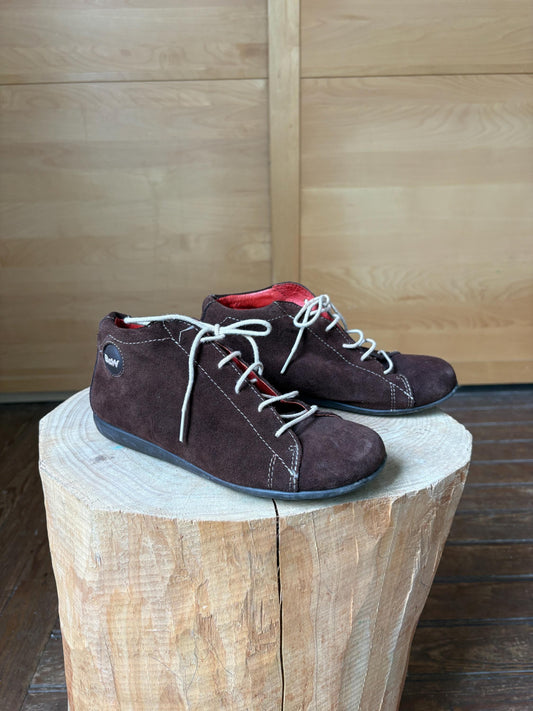 Vintage Brown Suede Lace-Up Sneakers
