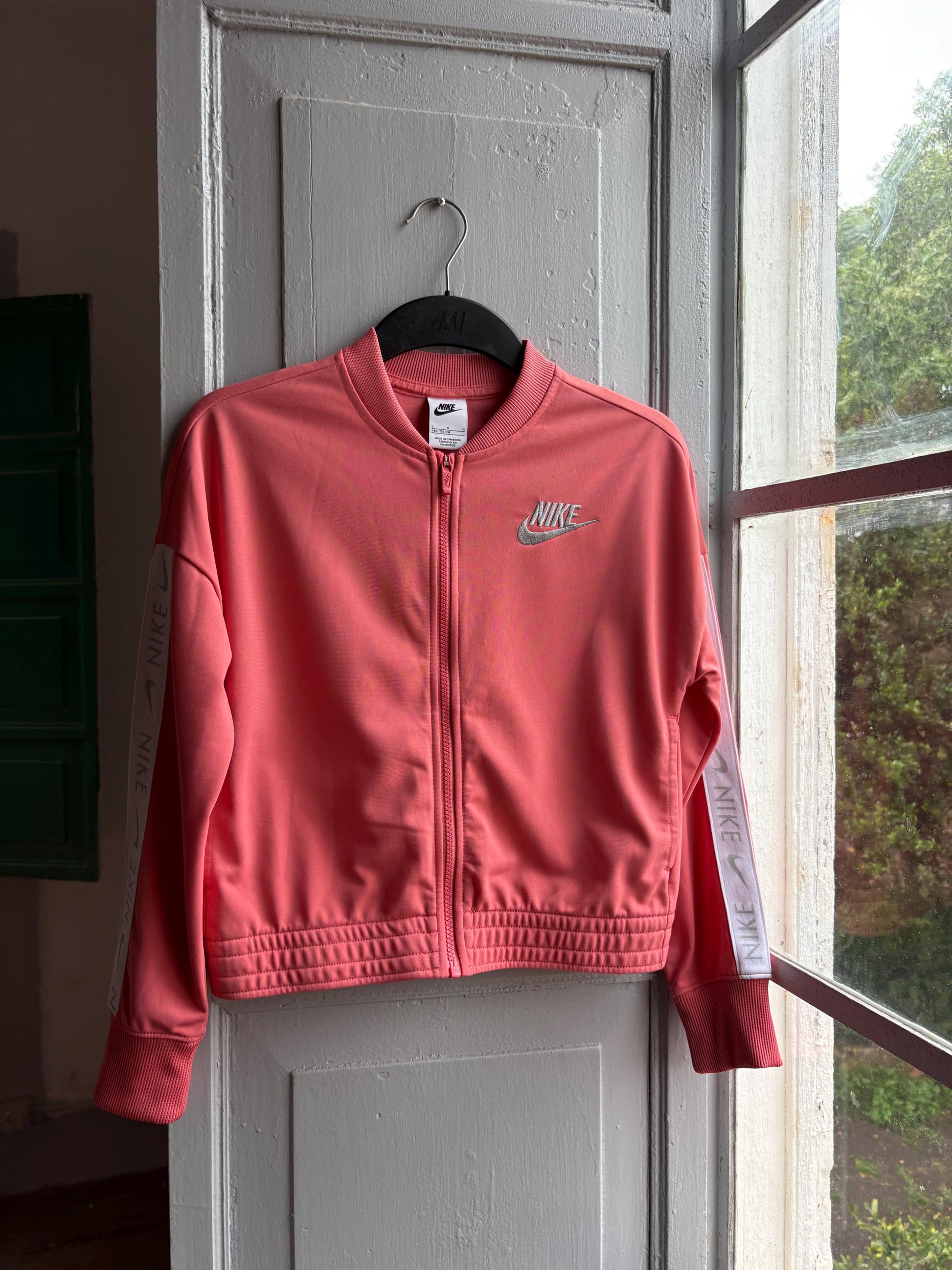Nike Kids sports Jacket Pink Zip Up, Sportswear Girls Track Jacket, Y2K Athletic Streetwear, Size 146 - 156