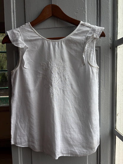 Vintage White Linen Camisole For Girls — detail