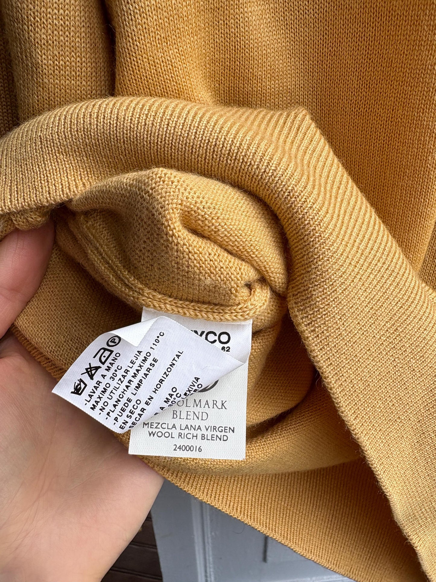 Vintage Yellow Wool Jumper for Men — fabric close-up