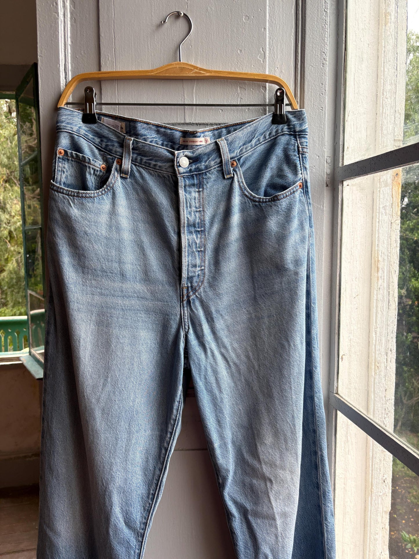 Levi’s Ribcage Straight Ankle Jeans, W31 L 29, Vintage Light Wash Denim High Rise, Y2K Jeans Levi Strauss