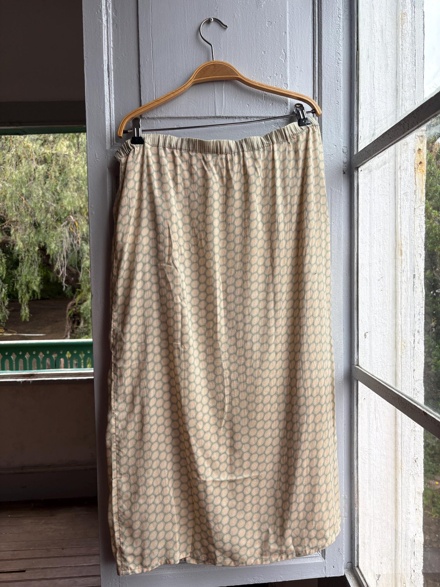 Bohemian Chic Midi Skirt With Side Slit — additional view 10