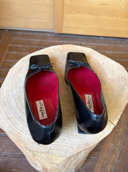Vintage Black Leather Heels Made in Spain, Bow Pumps Parisian Chic, Y2K Office Elegant, Size EU 37