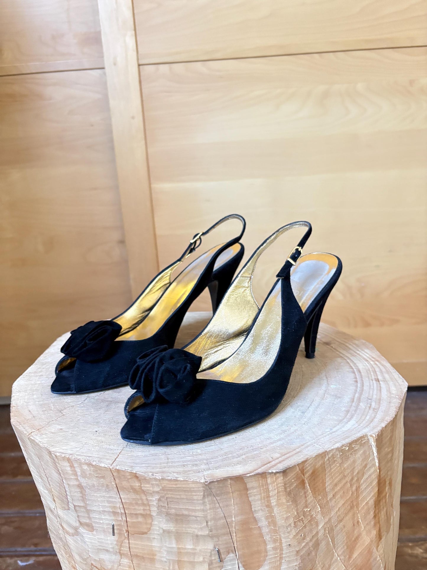 Blue Vintage Square Toe Block Heels — detail
