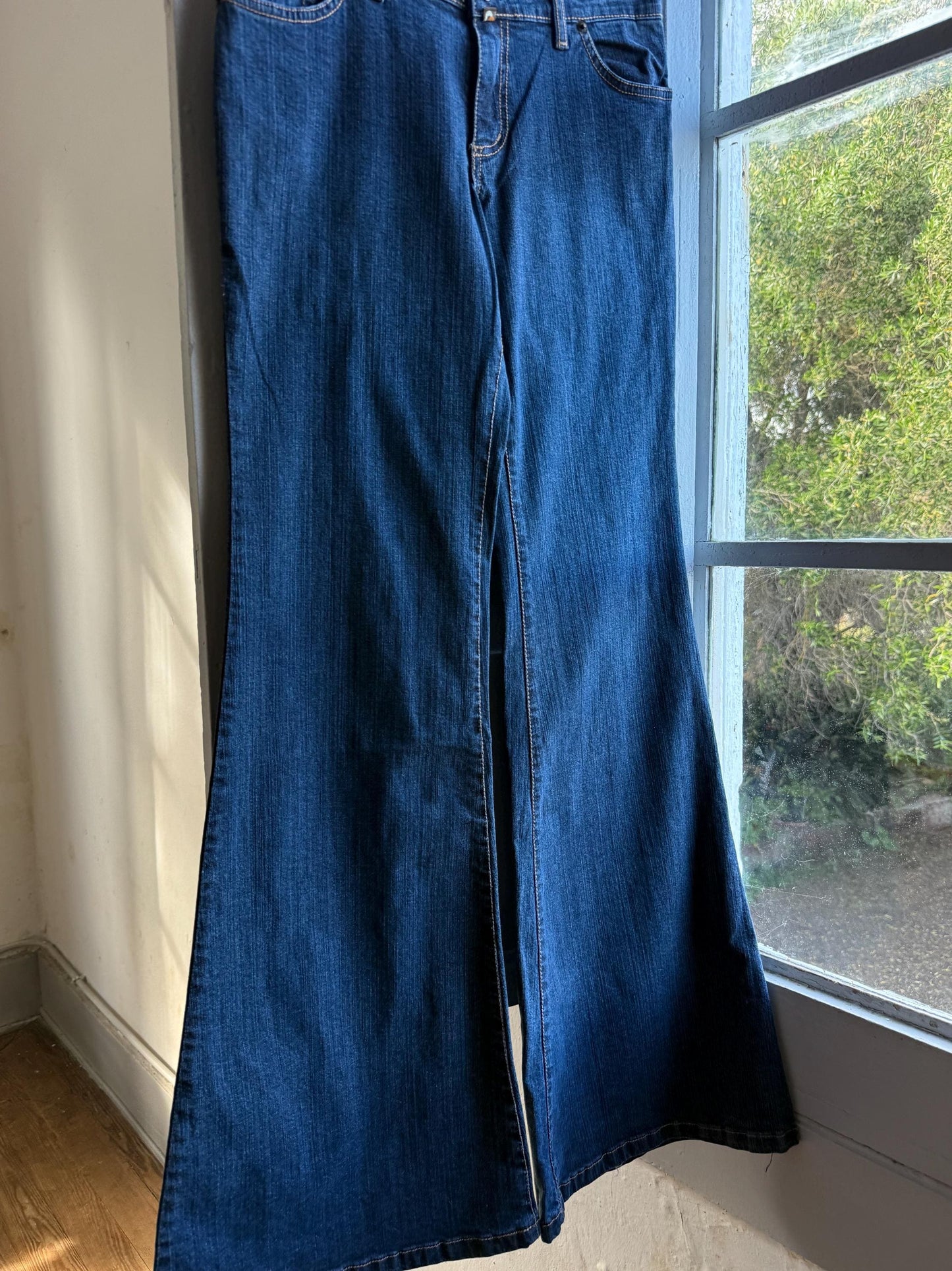 Vintage Spanish Flare Jeans, Women Deadstock Bell Bottom Jeans, Y2K 70s Wide Leg Denim Made In Spain, Boho Festival wear