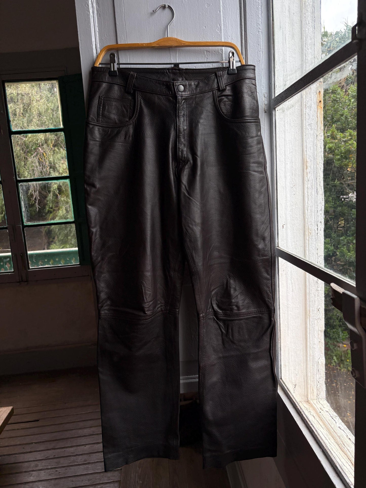 Vintage Black Leather High Waist Trousers — detail