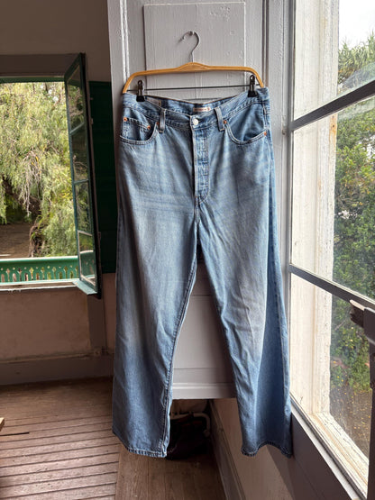 Levi’s Ribcage Straight Ankle Jeans, W31 L 29, Vintage Light Wash Denim High Rise, Y2K Jeans Levi Strauss
