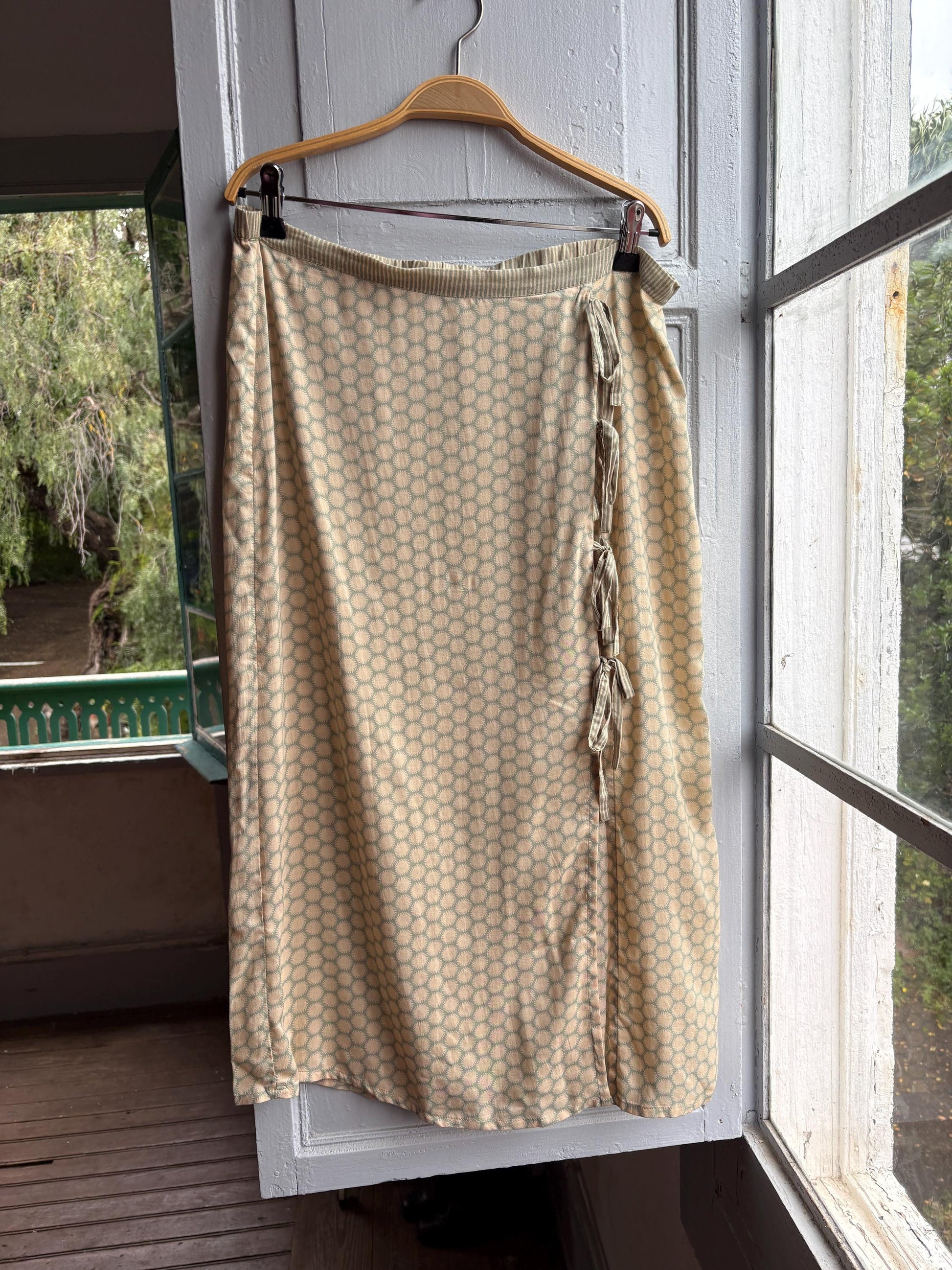 Bohemian Chic Midi Skirt With Side Slit — additional view 6
