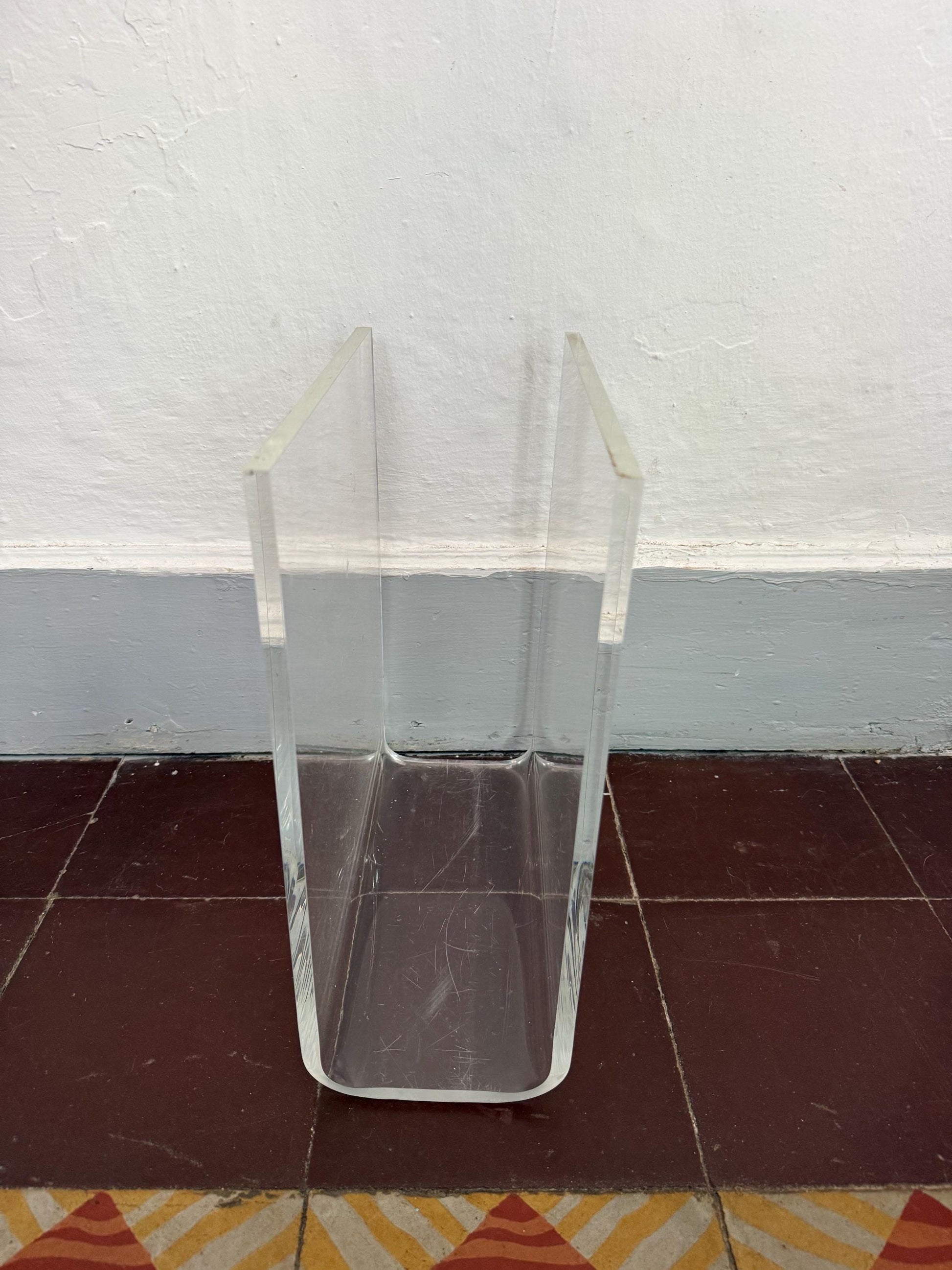Clear Acrylic Magazine Holder — detail