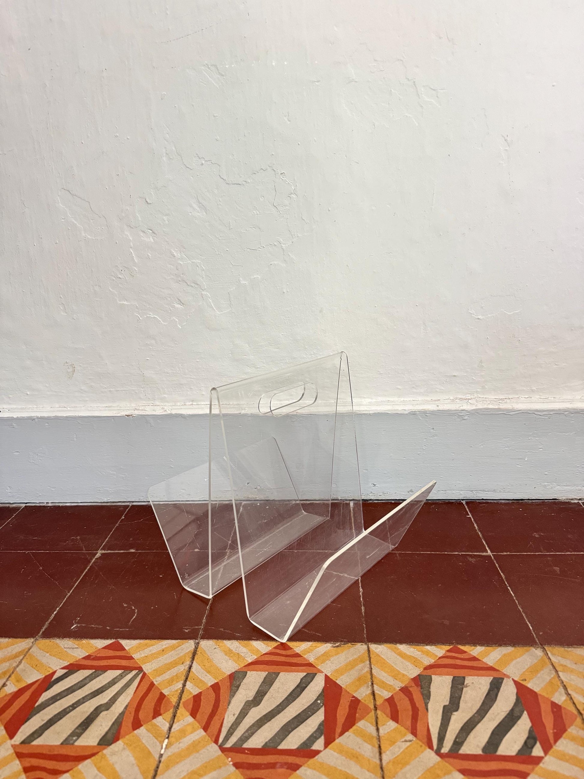 Minimalist Acrylic Magazine Holder With Circular Handle — additional view 9