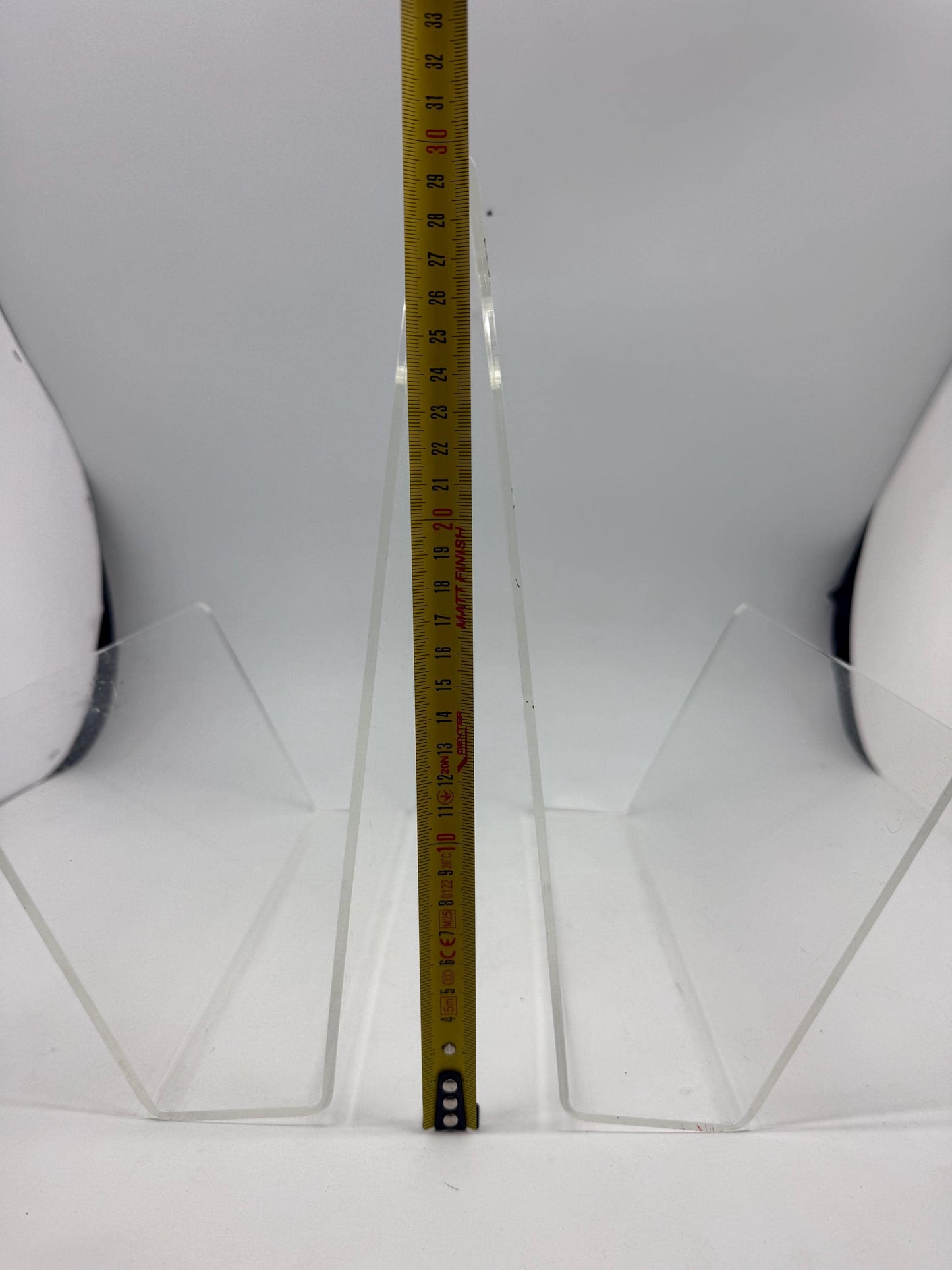 Minimalist Acrylic Magazine Holder With Circular Handle — additional view 18