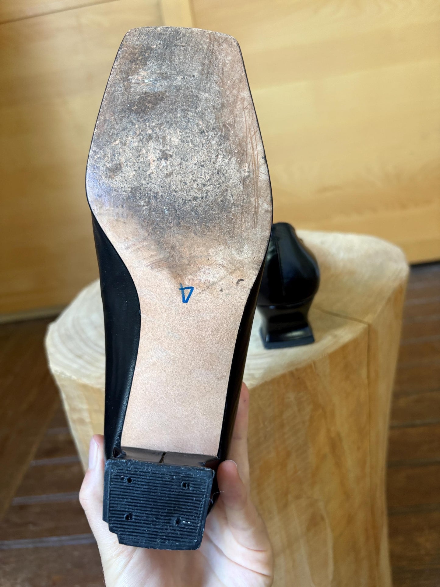 Vintage Black Leather Heels Made in Spain, Bow Pumps Parisian Chic, Y2K Office Elegant, Size EU 37