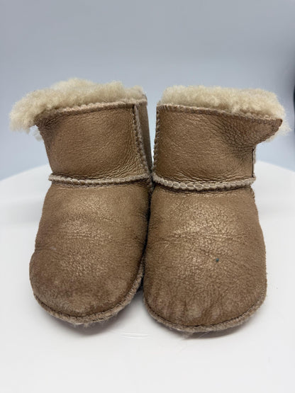 Gold Sheepskin Baby Booties — additional view 17