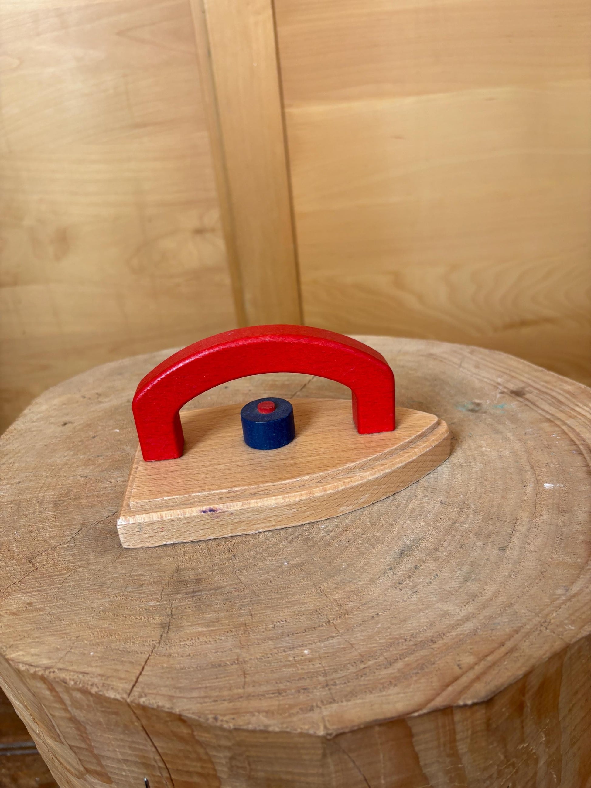 Vintage Wooden Toy Iron For Kids — detail