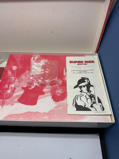 Vintage 1986 Parker Brothers Super Risk Master Board Game Spanish