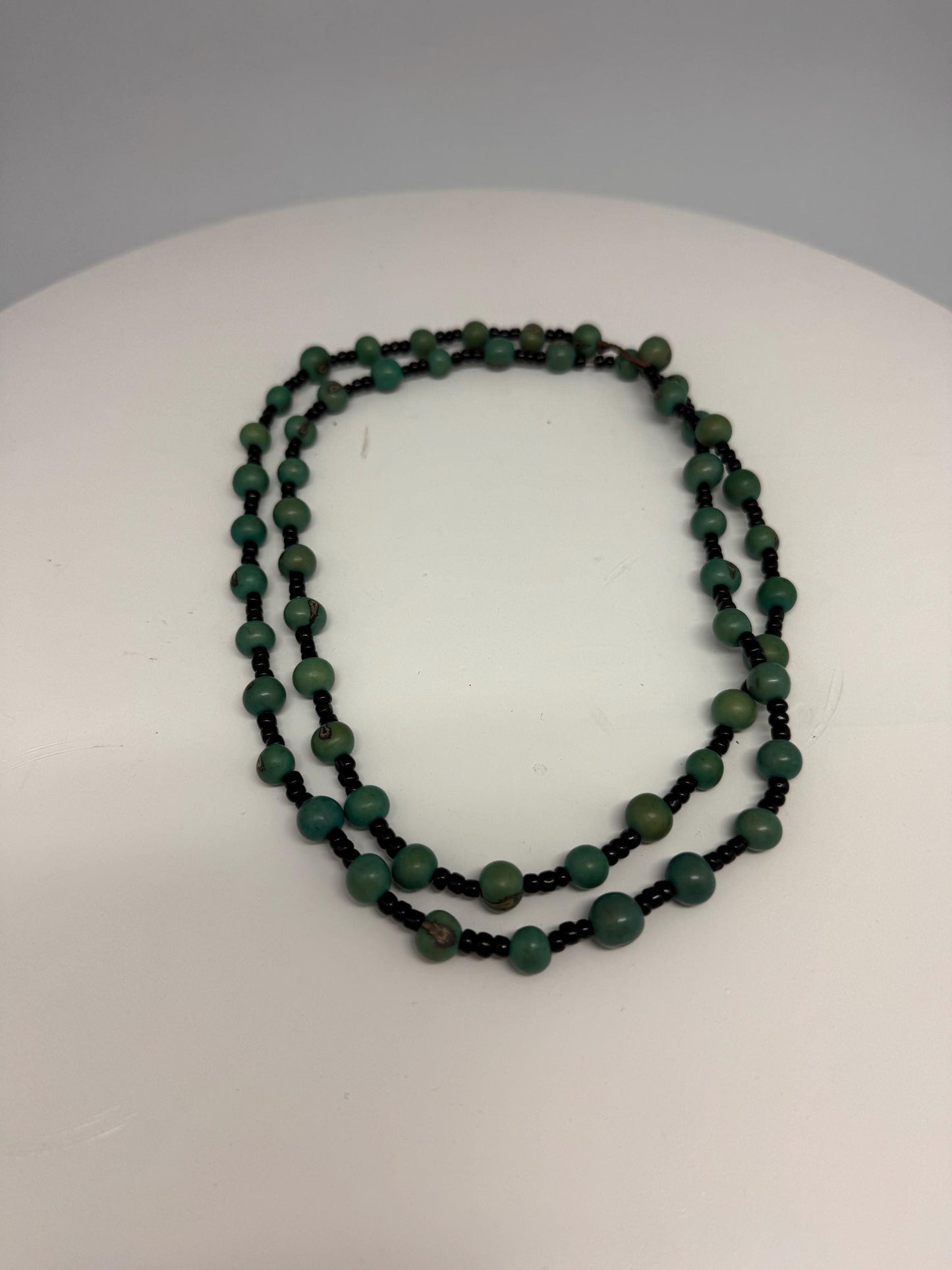 Vintage Green Beaded Seed Necklace — additional view 6