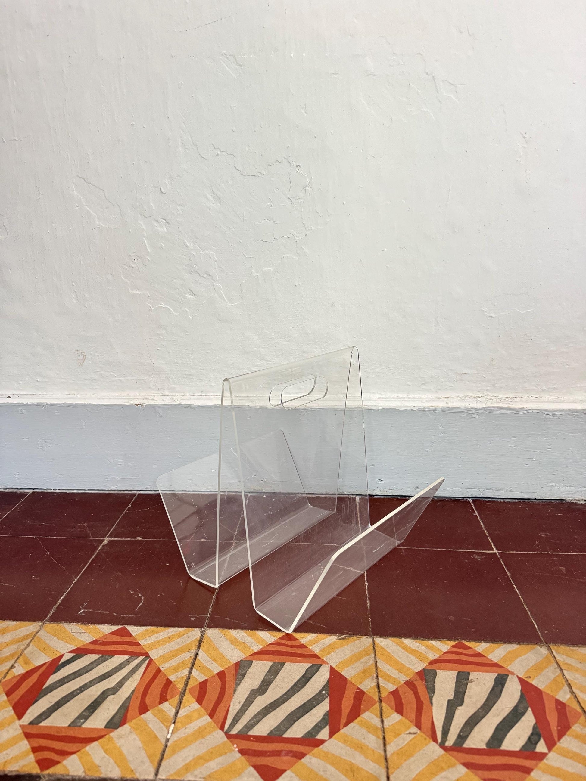 Minimalist Acrylic Magazine Holder With Circular Handle — additional view 6