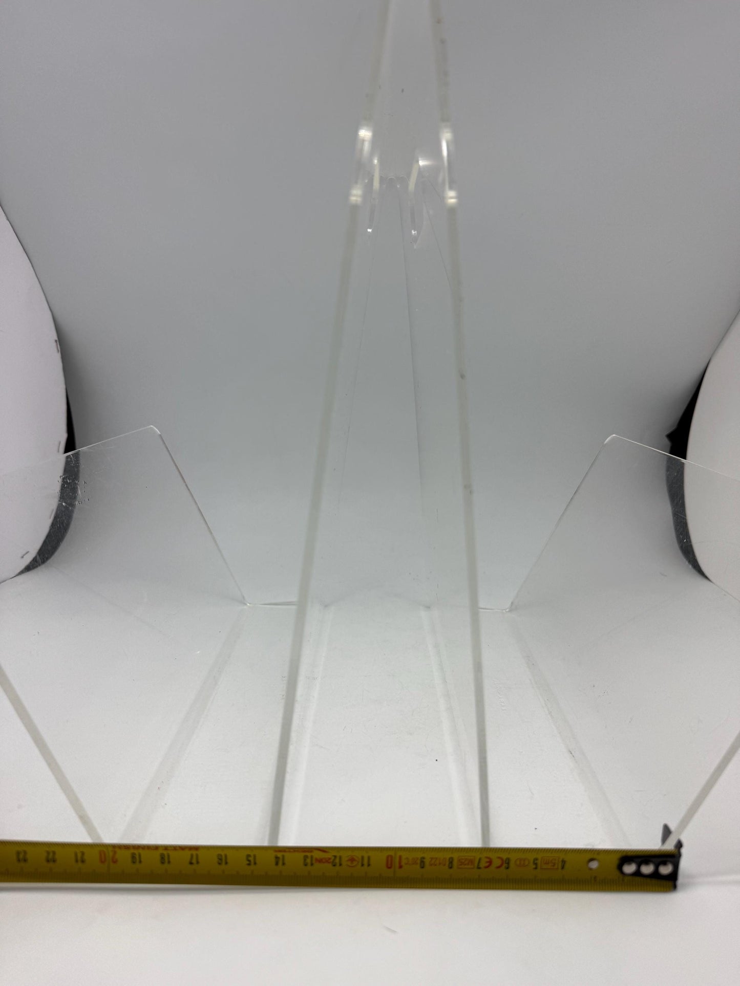 Minimalist Acrylic Magazine Holder With Circular Handle — additional view 19