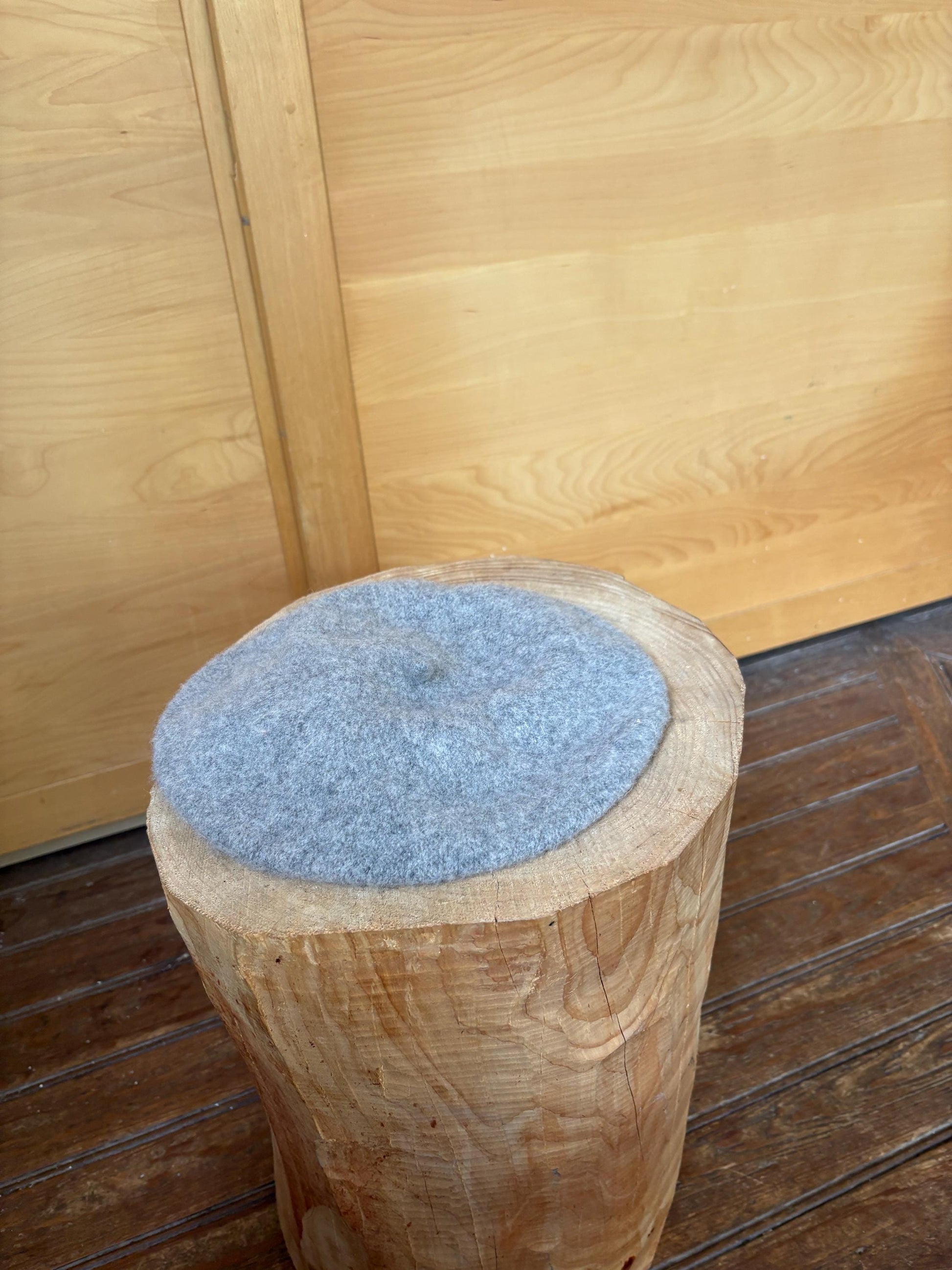 Grey Wool French Beret — fabric close-up