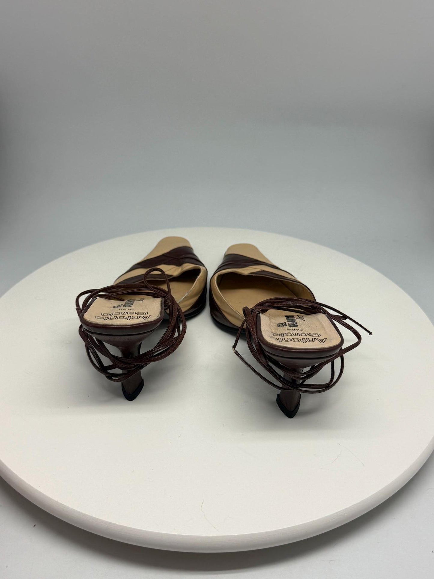 Vintage Antonio Garcia Leather Pumps EU 39 | Brown & Cream Y2K Lace-Up Heels | Pointed Toe Spanish Shoes | Artesania Elda