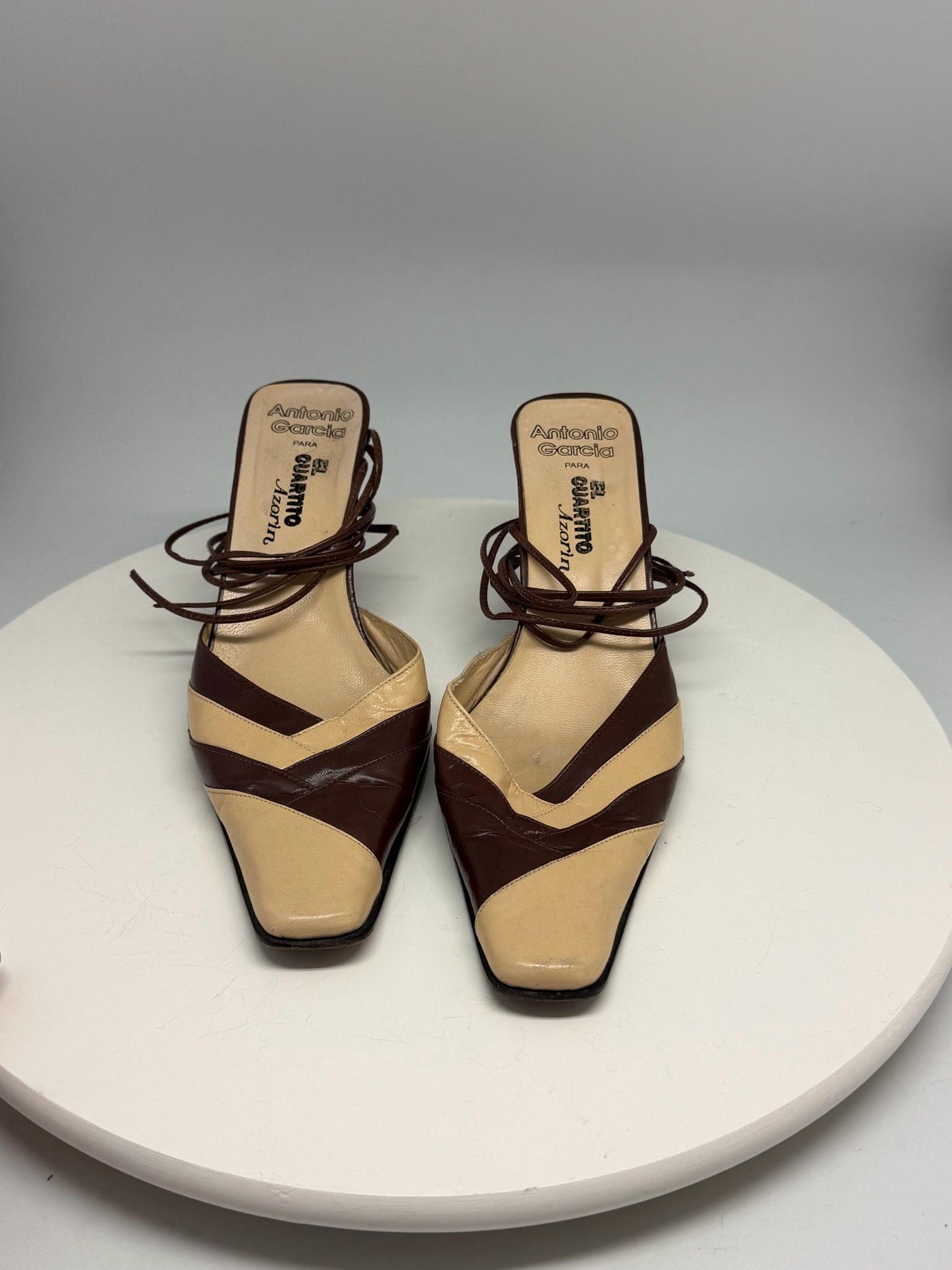 Vintage Antonio Garcia Leather Pumps EU 39 | Brown & Cream Y2K Lace-Up Heels | Pointed Toe Spanish Shoes | Artesania Elda