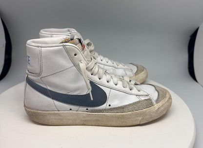 Women’s Nike White Blue High-Top Sneakers – EU 37.5 UK 4 – Distressed Pre-Owned Trainers