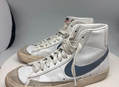 Women’s Nike White Blue High-Top Sneakers – EU 37.5 UK 4 – Distressed Pre-Owned Trainers